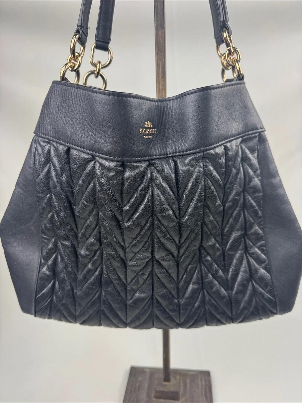 Coach Black Quilted Leather Shoulder Tote Bag Gold Hardware pockets Chain strap